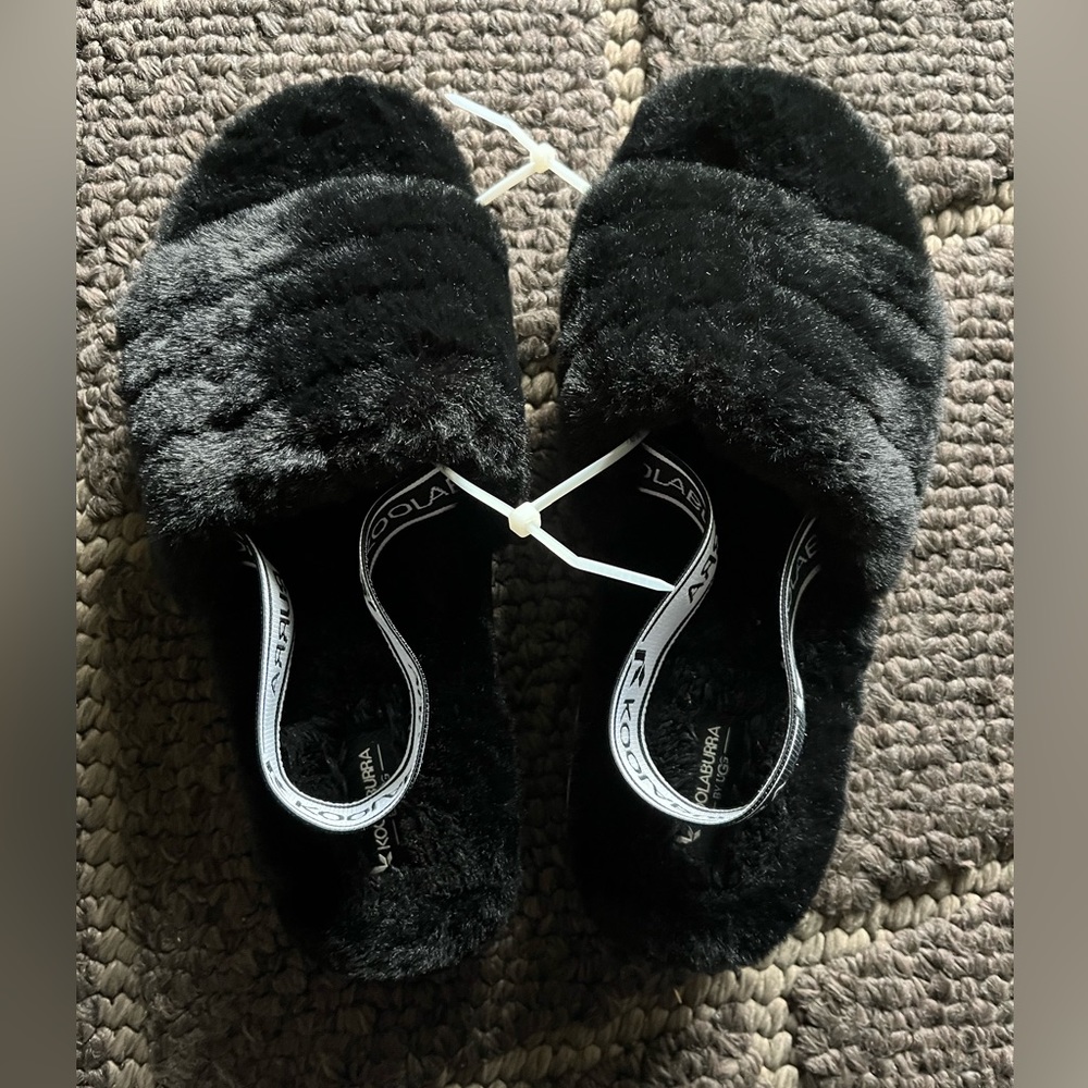 Koolaburra slippers 🖤